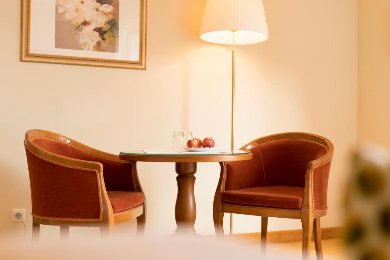 Hotel Hollweger ซังคท์กิลเกอ ภายนอก รูปภาพ